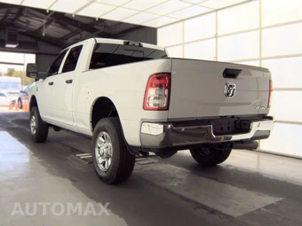 2024 Ram 3500 Tradesman Crew Cab Medium Bed – miniatura 6