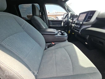 2024 Ram 3500 Tradesman Crew Cab Medium Bed – miniatura 8