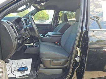 2024 Ram 3500 Tradesman Crew Cab Medium Bed – miniatura 6