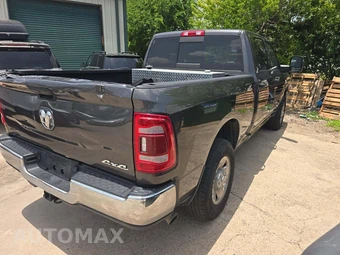 2024 Ram 3500 Tradesman Crew Cab Medium Bed - miniatura 3