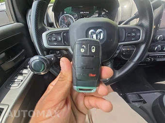 2024 Ram 3500 Tradesman Crew Cab Medium Bed - miniatura 8