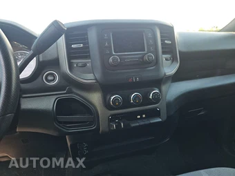 2024 Ram 3500 Tradesman Crew Cab Medium Bed – miniatura 11