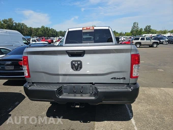 2024 Ram 3500 Tradesman Crew Cab Medium Bed – miniatura 5