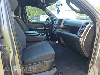 2024 Ram 3500 Tradesman Crew Cab Medium Bed – miniatura 8