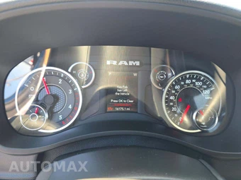 2024 Ram 3500 Tradesman Crew Cab Medium Bed – miniatura 9