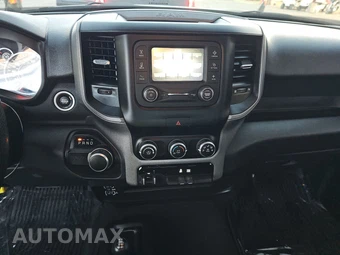 2024 Ram 3500 Tradesman Regular Cab Long Bed DRW – miniatura 11