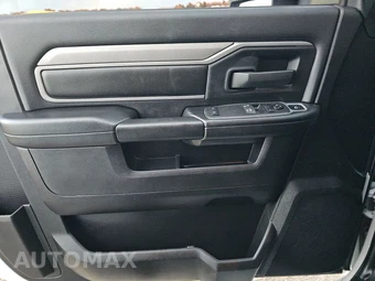 2024 Ram 3500 Tradesman Regular Cab Long Bed DRW – miniatura 9
