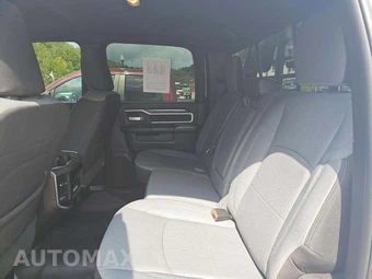 2024 Ram 4500 Cab Chassis SLT Crew Cab DRW - miniatura 12
