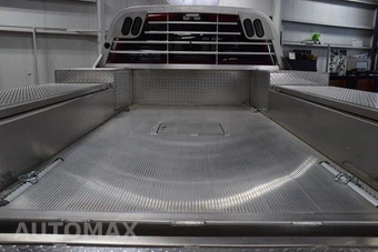 2024 Ram 4500 Cab Chassis SLT Crew Cab DRW - miniatura 17