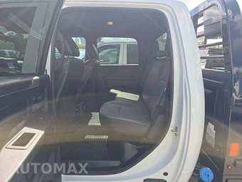 2024 Ram 4500 Cab Chassis Tradesman Crew Cab DRW - miniatura 13