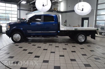 2024 Ram 5500 Cab Chassis Limited Crew Cab DRW - miniatura 3