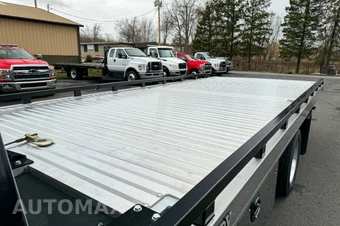 2024 Ram 5500 Cab Chassis SLT Regular Cab DRW - miniatura 37