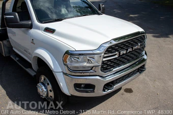2024 Ram 5500 Cab Chassis SLT Regular Cab DRW - miniatura 10