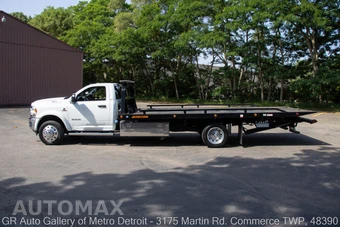2024 Ram 5500 Cab Chassis SLT Regular Cab DRW - miniatura 2