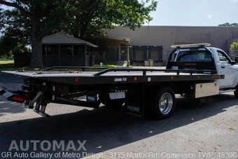 2024 Ram 5500 Cab Chassis SLT Regular Cab DRW - miniatura 20