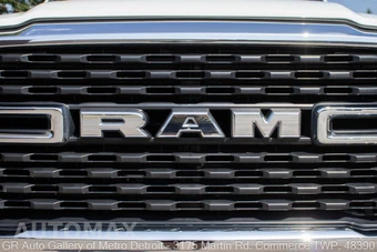 2024 Ram 5500 Cab Chassis SLT Regular Cab DRW - miniatura 22