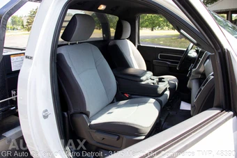 2024 Ram 5500 Cab Chassis SLT Regular Cab DRW - miniatura 37