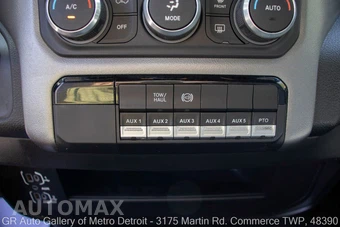 2024 Ram 5500 Cab Chassis SLT Regular Cab DRW - miniatura 79