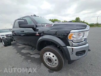 2024 Ram 5500 Cab Chassis Tradesman Crew Cab DRW – miniatura 3