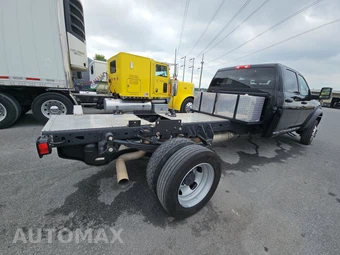 2024 Ram 5500 Cab Chassis Tradesman Crew Cab DRW – miniatura 4