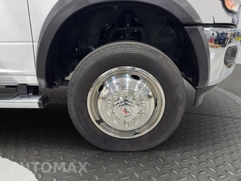 2024 Ram 5500 Cab Chassis Tradesman Crew Cab DRW - miniatura 14