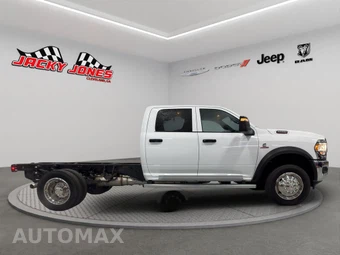 2024 Ram 5500 Cab Chassis Tradesman Crew Cab DRW - miniatura 9