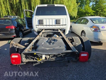 2024 Ram 5500 Cab Chassis Tradesman Crew Cab DRW – miniatura 16