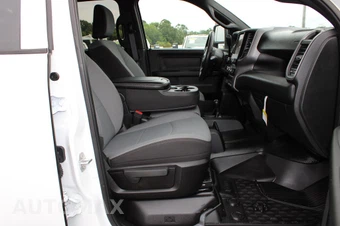 2024 Ram 5500 Cab Chassis Tradesman Crew Cab DRW - miniatura 21