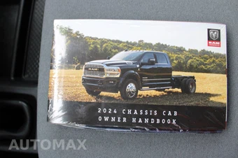 2024 Ram 5500 Cab Chassis Tradesman Crew Cab DRW - miniatura 36