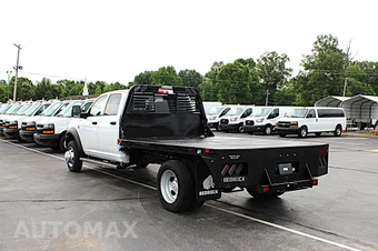 2024 Ram 5500 Cab Chassis Tradesman Crew Cab DRW - miniatura 4