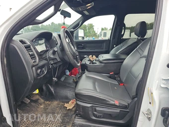 2024 Ram 5500 Cab Chassis Tradesman Crew Cab DRW – miniatura 7