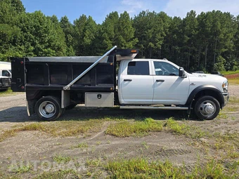 2024 Ram 5500 Cab Chassis Tradesman Crew Cab DRW - miniatura 4