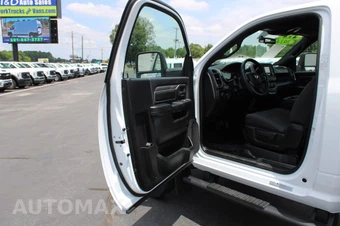 2024 Ram 5500 Cab Chassis Tradesman Regular Cab DRW - miniatura 18
