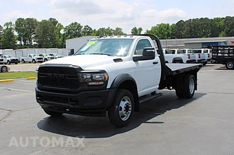2024 Ram 5500 Cab Chassis Tradesman Regular Cab DRW - miniatura 2