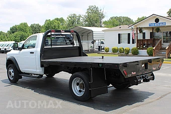 2024 Ram 5500 Cab Chassis Tradesman Regular Cab DRW - miniatura 4