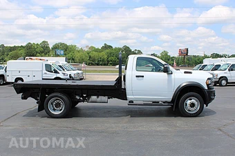 2024 Ram 5500 Cab Chassis Tradesman Regular Cab DRW - miniatura 7