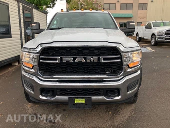 2024 Ram 5500 Cab Chassis Tradesman Regular Cab DRW - miniatura 4
