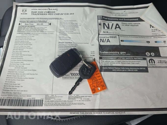 2024 Ram 5500 Cab Chassis Tradesman Regular Cab DRW - miniatura 8