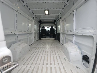 2024 Ram ProMaster 2500 Cargo Van SLT High Roof 159.0" WB - miniatura 16