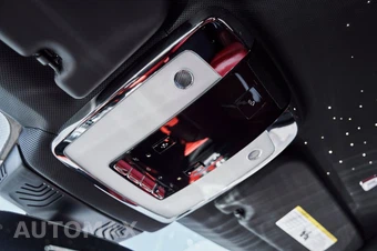 2024 Rolls-Royce Cullinan Black Badge - miniatura 92