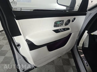 2024 Rolls-Royce Cullinan Black Badge – miniatura 9