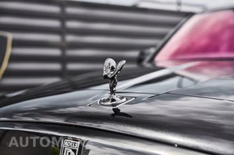 2024 Rolls-Royce Cullinan Black Badge - miniatura 8