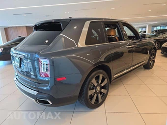 2024 Rolls-Royce Cullinan - miniatura 3