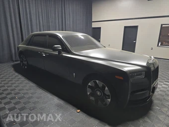 2024 Rolls-Royce Phantom Extended – miniatura 3