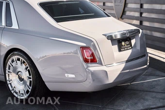 2024 Rolls-Royce Phantom - miniatura 13