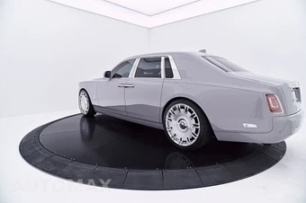2024 Rolls-Royce Phantom - miniatura 16