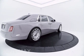 2024 Rolls-Royce Phantom - miniatura 18