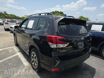 2024 Subaru Forester Premium - miniatura 2