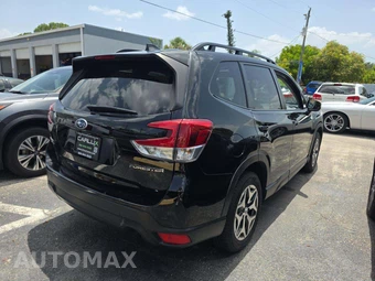 2024 Subaru Forester Premium - miniatura 3