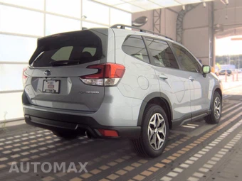 2024 Subaru Forester Premium - miniatura 4